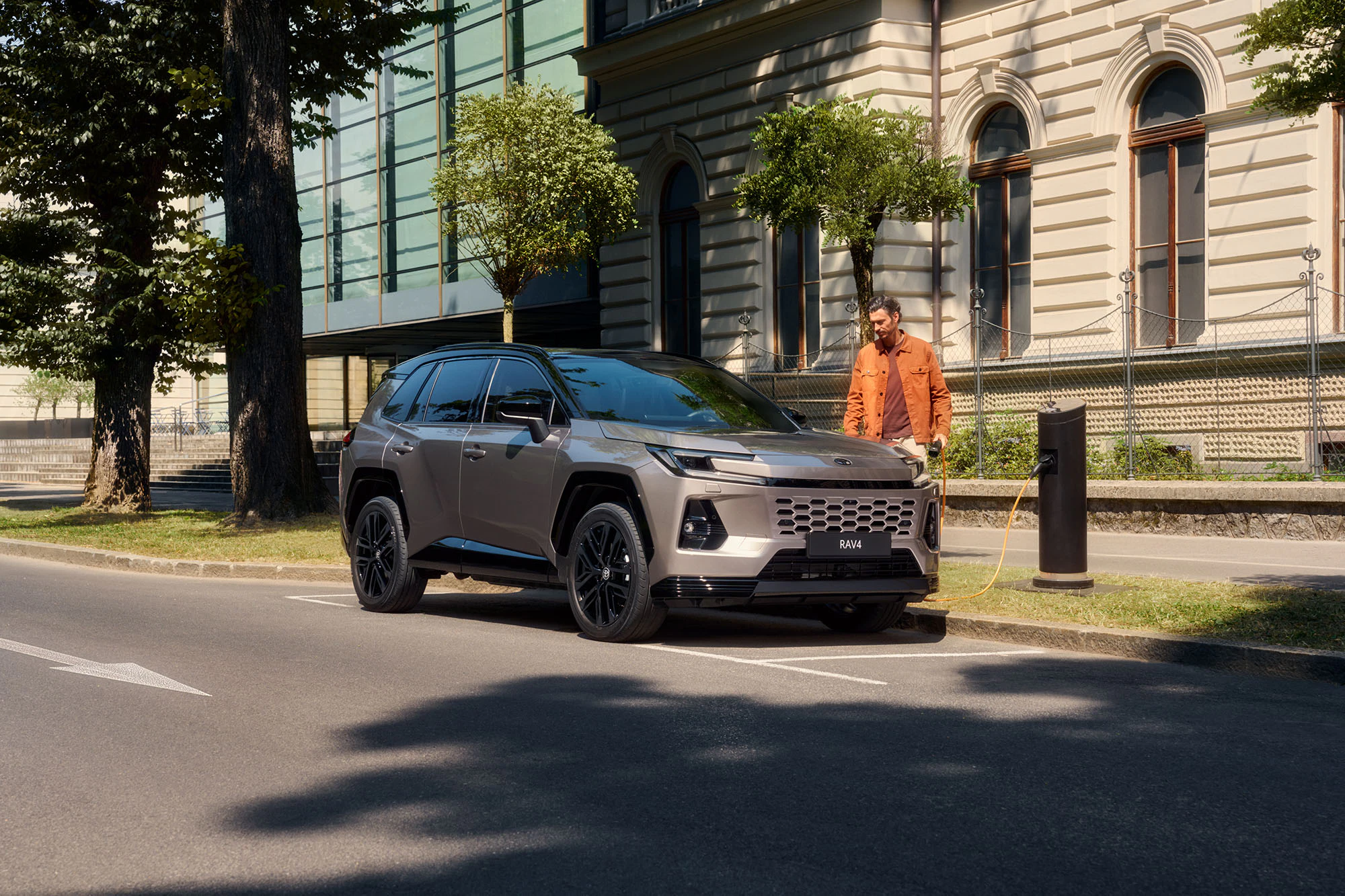 RAV4 Laddhybrid