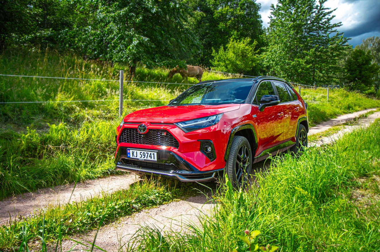 rav4-plug-in-hybrid-toyota-stfold