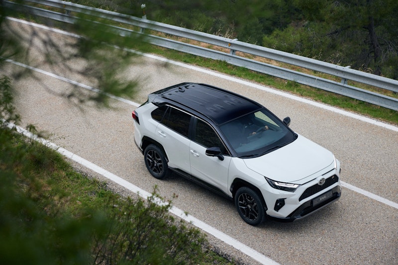 RAV4 Plug-in  AWD-i